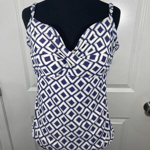 Croft&Barrow Geometric Blue and White Women's Bathingsuit Top Size 16 CB-110